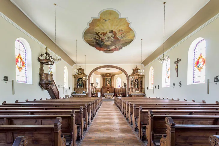 Intérieur de l'église Sainte-Rosalie située dans le village de Rombach-le-Franc