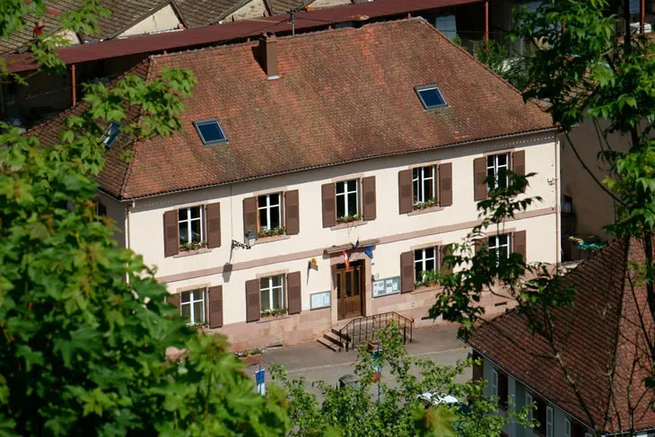 La mairie et l'école élémentaire de Rombach-le-Franc